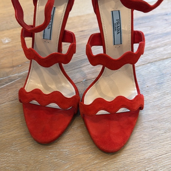 Prada Red Suede Scalloped Heels Size 38 - Picture 4 of 8
